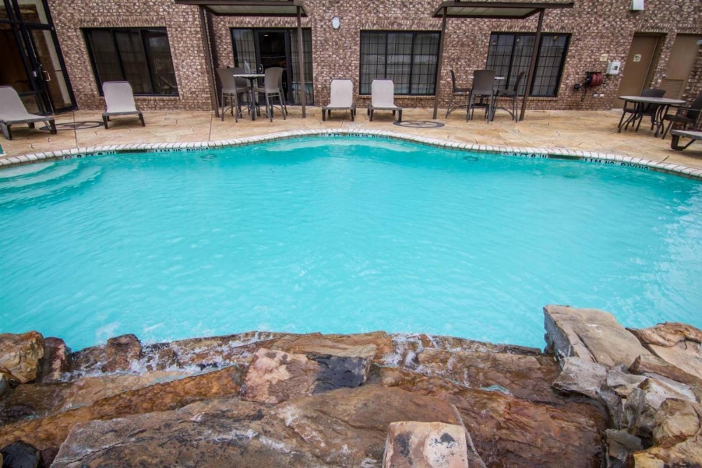 Comfort Suites Marshall Image 12