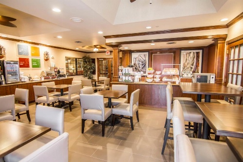 Comfort Suites Marshall image 14