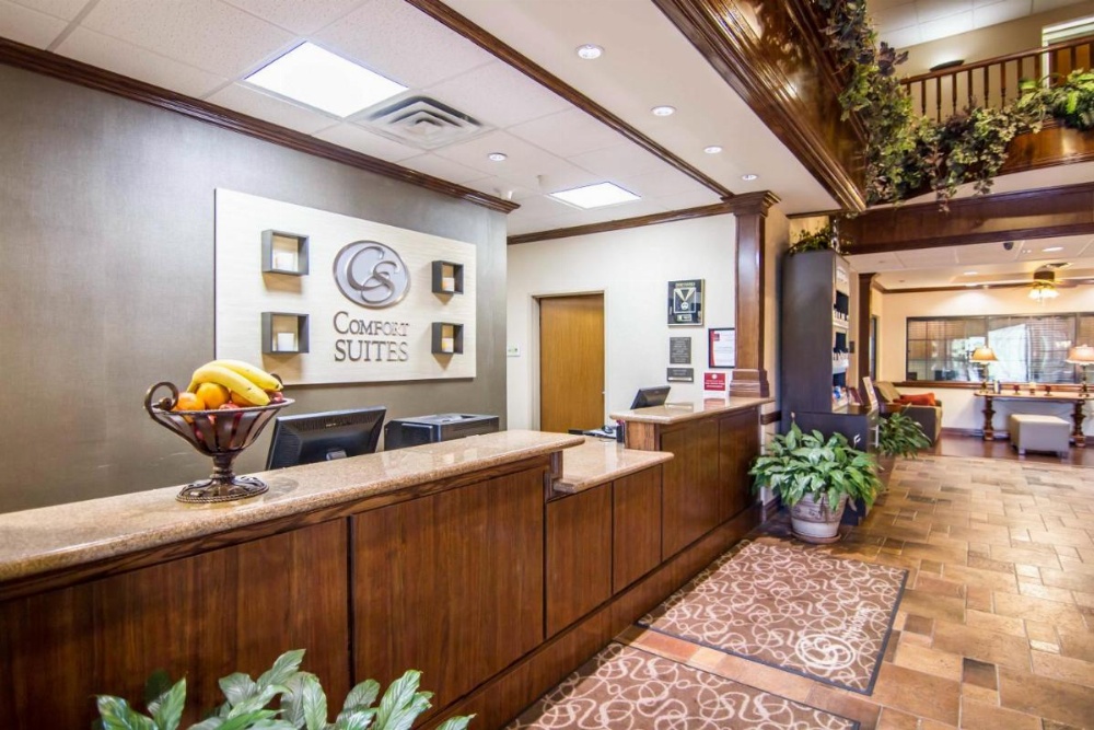 Comfort Suites Marshall Image 16