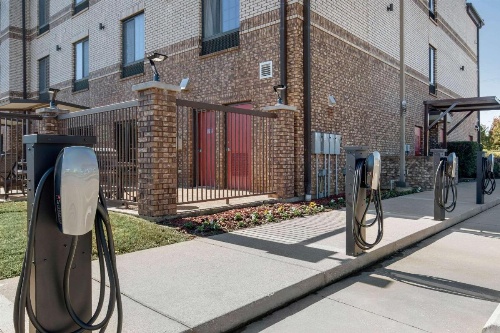 Comfort Suites Marshall image 20