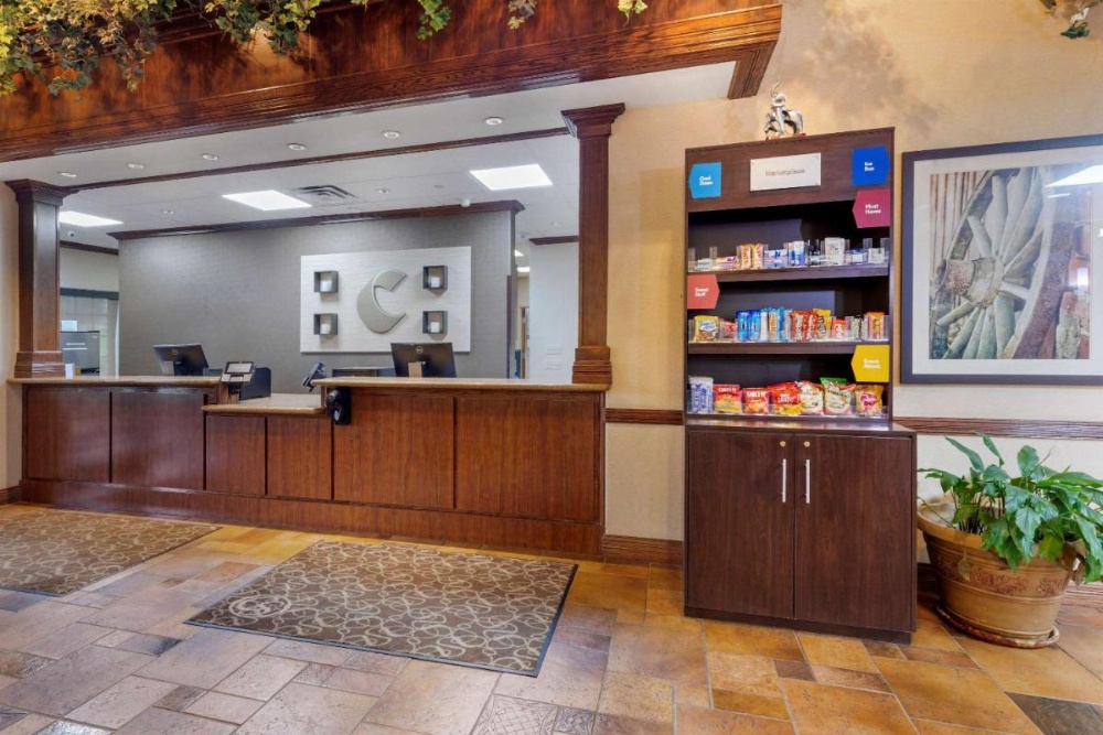 Comfort Suites Marshall Image 25