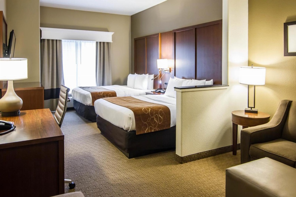 Comfort Suites Marshall Main image