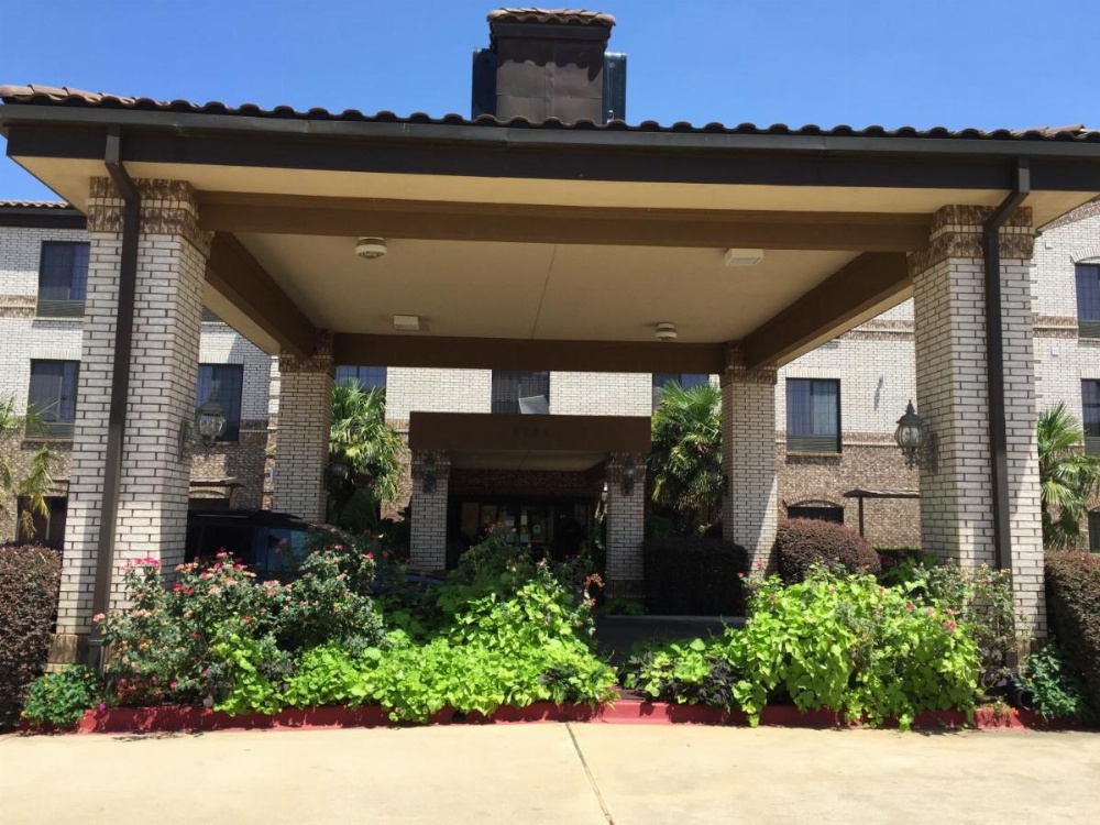 Comfort Suites Marshall Image 6